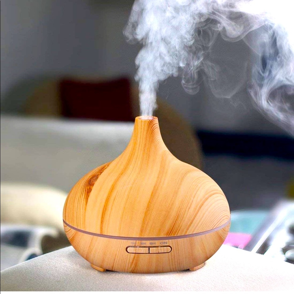 Wood grain finish 10oz essential oil diffuser with changing color lights